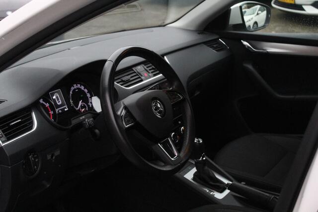 Skoda OCTAVIA Combi 1.0 TSI Greentech Ambition Business