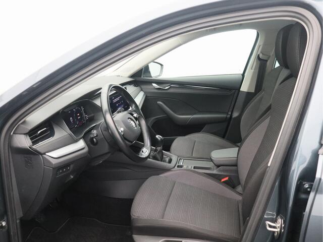 Skoda OCTAVIA Combi 1.0 TSI Business Edition/ trekhaak/ camera/ zeer mooi!