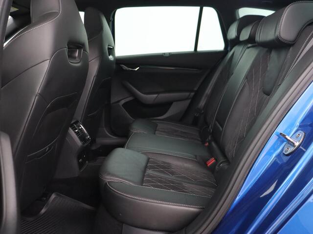 Skoda OCTAVIA 1.4 TSI RS iV PHEV Business | Panoramadak | Head-Up | Leder/Alcantara | Stoelverwarming | Memory | Camera | Carplay | Matrix LED | Achterbankverwarming | Adaptive cruise | Plug In