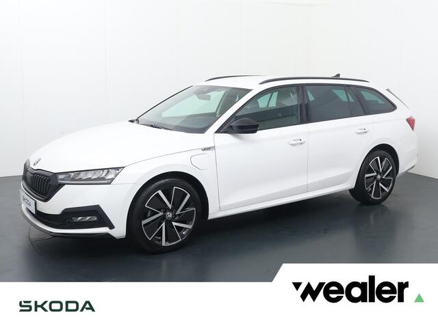 Skoda OCTAVIA Combi 1.4 TSI iV PHEV Sportline | 204 PK | SoH 91% | Adaptive cruise control | Head up display | Stoel verwarming | Navigatiesysteem |