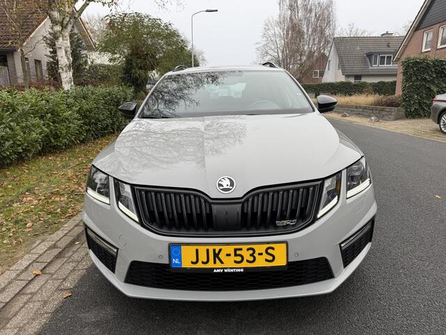 Skoda OCTAVIA 2.0 TSI DSG RS 230 ChallengeoPanooNardoGrey
