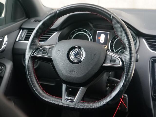 Skoda OCTAVIA Combi 2.0 TSI RS | sportzetels | xenon | trekhaak..