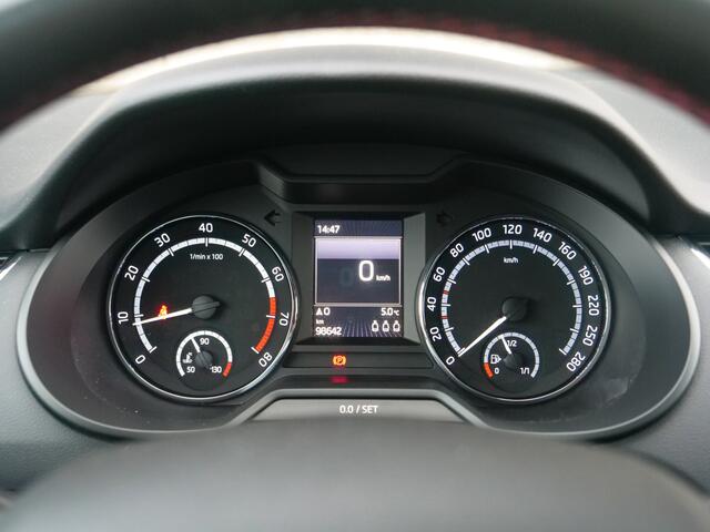 Skoda OCTAVIA Combi 2.0 TSI RS | sportzetels | xenon | trekhaak..