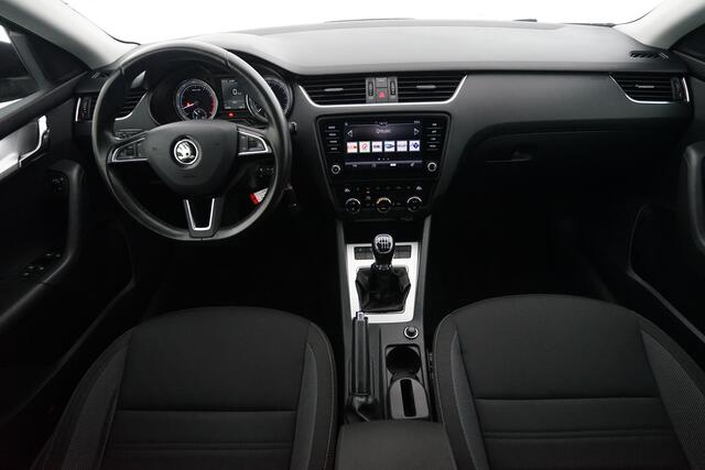 Skoda OCTAVIA Combi 1.5 TSI Business Edition | Trekhaak | 17 inch LM
