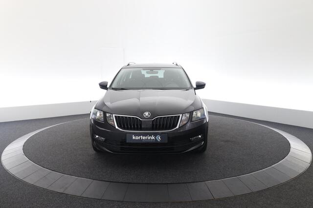 Skoda OCTAVIA Combi 1.5 TSI Business Edition | Trekhaak | 17 inch LM