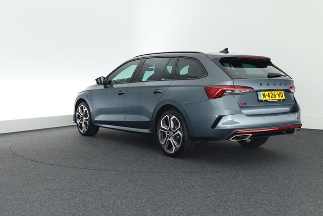 Skoda OCTAVIA Combi 1.4 TSI 245pk DSG RS iV PHEV Business Virtual Cockpit Camera Keyless Stoelverwarming Adaptive Cruise