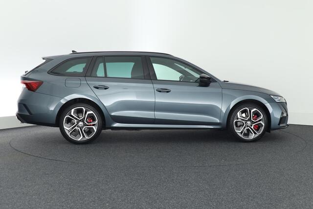 Skoda OCTAVIA Combi 1.4 TSI 245pk DSG RS iV PHEV Business Virtual Cockpit Camera Keyless Stoelverwarming Adaptive Cruise