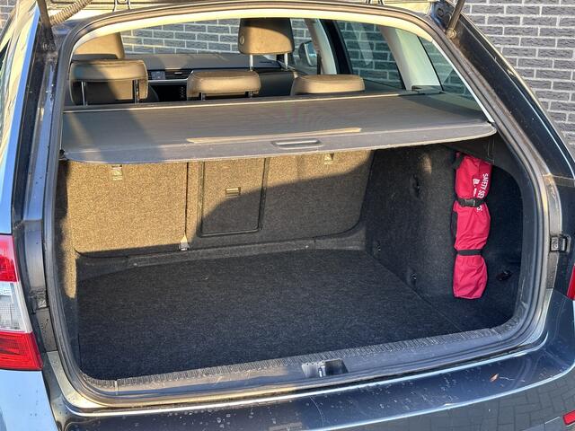 Skoda OCTAVIA Combi 1.5 TSI Greentech Business Edition