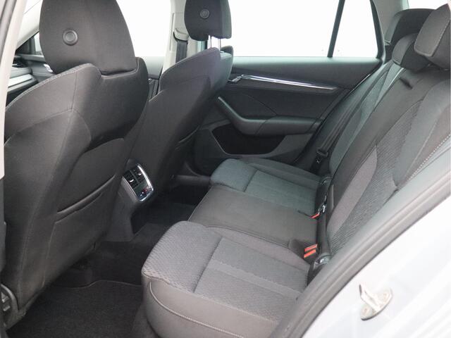 Skoda OCTAVIA Combi 1.0 e-TSI Business Edition Plus/ automaat/ unieke km!