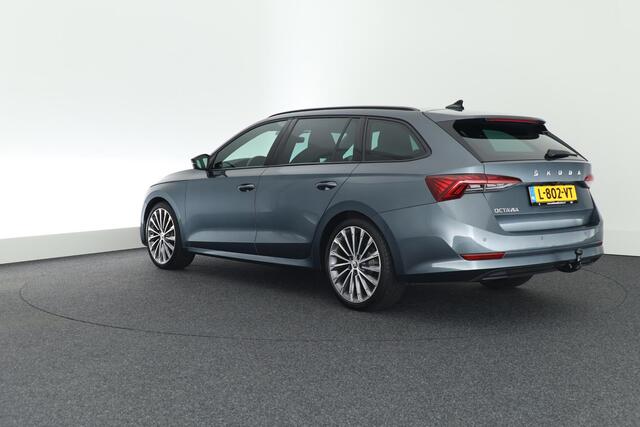 Skoda OCTAVIA Combi 1.0 TSI 110pk Sport Business Trekhaak Camera ACC Navigatie