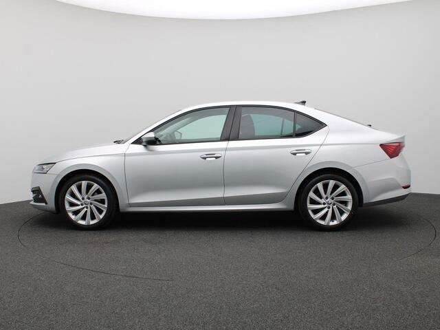Skoda OCTAVIA 1.5 TSI Business Edition 150PK Trekhaak, 18" LM Velgen, Achteruitrijcamera, Keyless, LED, App-Connect,