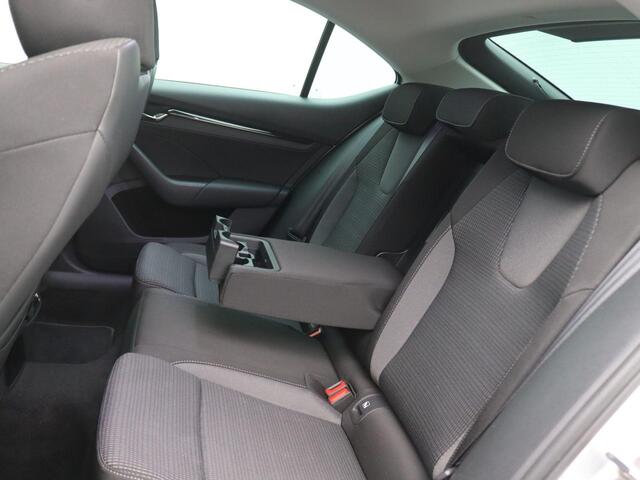 Skoda OCTAVIA 1.5 TSI Business Edition 150PK Trekhaak, 18" LM Velgen, Achteruitrijcamera, Keyless, LED, App-Connect,