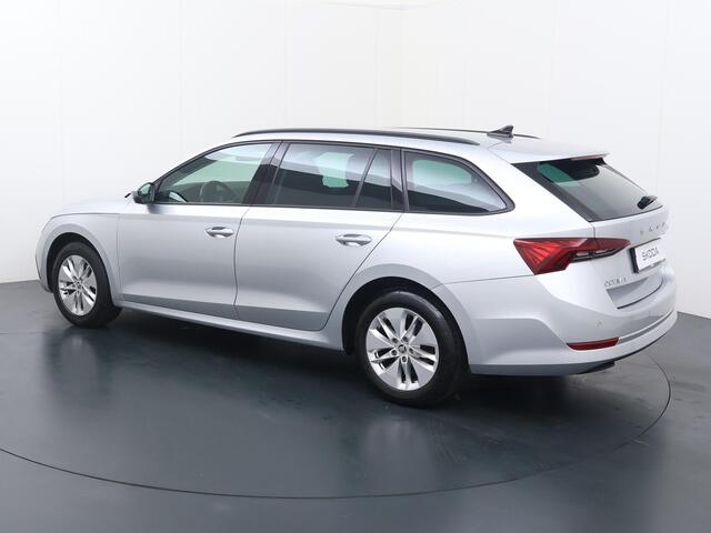 Skoda OCTAVIA Combi 1.0 TSI Business Edition | 110 PK | LED verlichting | Navigatiesysteem | Climate control |