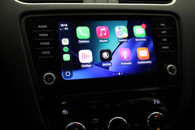 Skoda OCTAVIA Combi 1.0 TSI Greentech Ambition Business Automaat - Carplay, Navi, Cruise