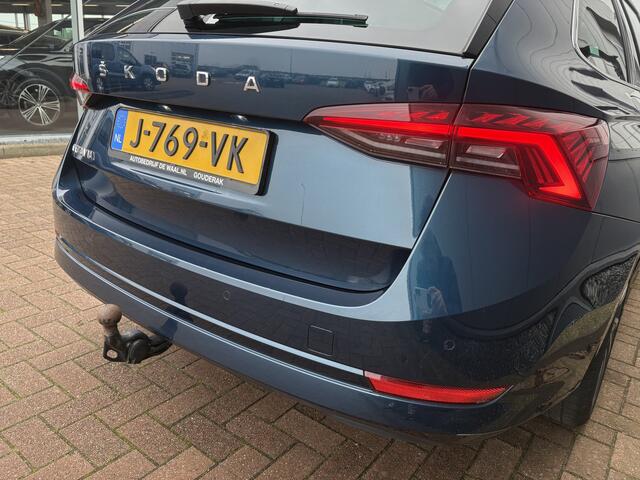 Skoda OCTAVIA Combi 1.5 TSi 150pk First Edition SCHUIFDAK/VIRTUAL/CARPLAY/TREKHAAK/18INCH/STOELVERWARMING