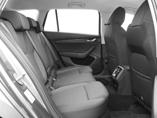 Skoda OCTAVIA Combi 1.5 TSI 115pk DSG MHEV Business Edition Plus · Camera · Apple/Android Car Play · Elek. Trekhaak · P-Sensoren · Elek. Achterklep · Keyless · 17'' Inch · Garantie t/m 29-09-2028 of 100.000km