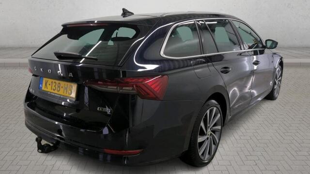 Skoda OCTAVIA Combi 1.0 e-TSI Automaat Business Edition Plus Navigatie Trekhaak Keyless 18 Inch Velgen Dab Carplay Stoel + Stuurverwarming Getint Glas NL Auto