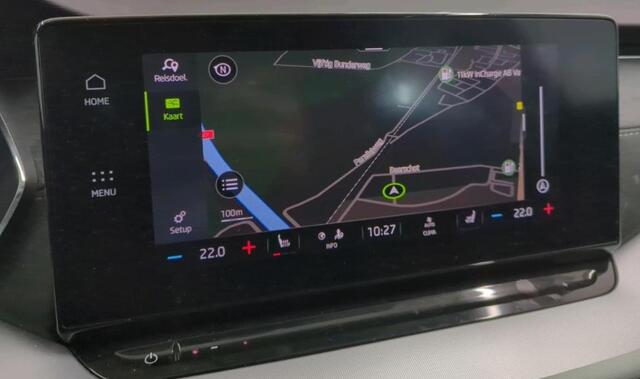 Skoda OCTAVIA Combi 1.0 e-TSI Automaat Business Edition Plus Navigatie Trekhaak Keyless 18 Inch Velgen Dab Carplay Stoel + Stuurverwarming Getint Glas NL Auto