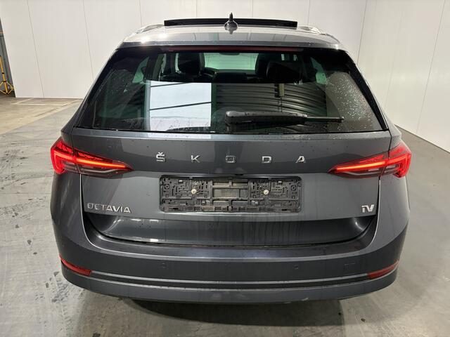 Skoda OCTAVIA Combi 1.4 TSI iV PHEV Style AUTOMAAT/ PANO/ DODE HOEK/ MEMORY SEAT/ STOEL + STUUR VERWARM./ SMARTLINK/ CLIMA/ NAVI/ 18'' LMV
