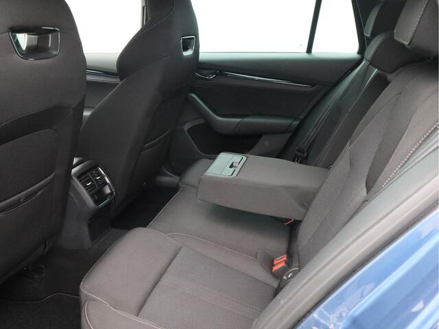 Skoda OCTAVIA Combi 1.0 e-TSI Sport Business/ lage km/ trekhaak!