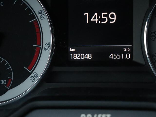 Skoda OCTAVIA Combi 1.0 TSI Greentech Style Business | TREKHAAK | PDC | CRUISE | APPLE CARPLAY | NAVI | STOELVERW. |