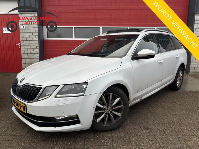 Skoda OCTAVIA Combi 1.4 TSI Greentech Style Business AUTOMAAT / PANORAMADAK / KEYLESS / FULL LED / CAMERA / SFEER / RS-STOELEN / CANTON / GR NAVI / NL-AUTO