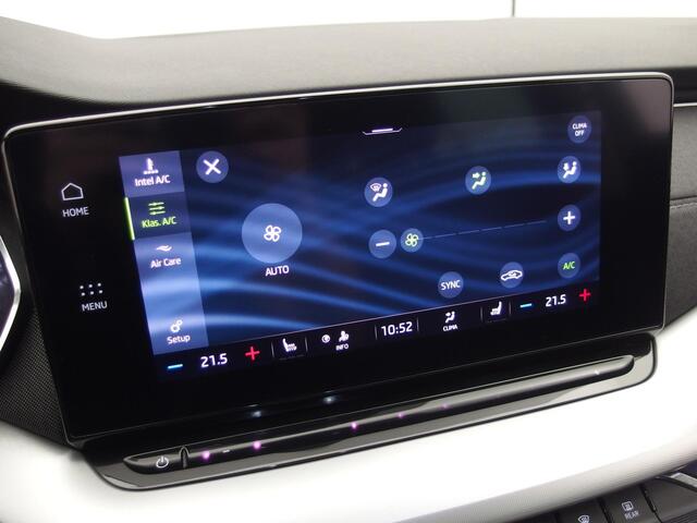 Skoda OCTAVIA Combi 1.5 e-TSI 150PK Business Edition Plus AUTOMAAT / HUD / VIRTUAL / STOELVERW / CAMERA / DAB+ / CARPLAY / CRUISE / PDC / FULL LED