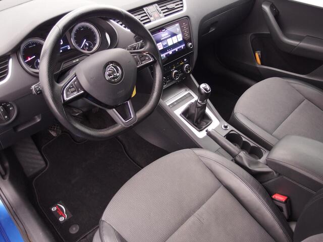 Skoda OCTAVIA Combi 1.0 TSI Greentech Ambition Business CARPLAY / STOELVERW / DAB+ / NAVI / CLIMA / PDC / BLUETOOTH / NL-AUTO