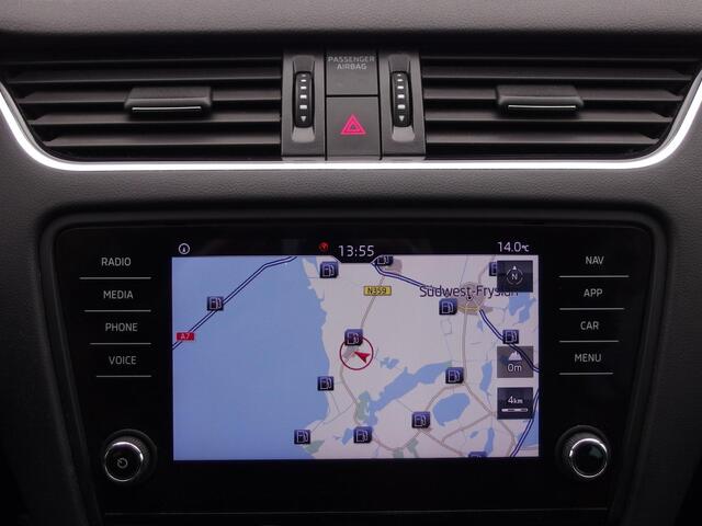 Skoda OCTAVIA Combi 1.0 TSI Greentech Ambition Business CARPLAY / STOELVERW / DAB+ / NAVI / CLIMA / PDC / BLUETOOTH / NL-AUTO