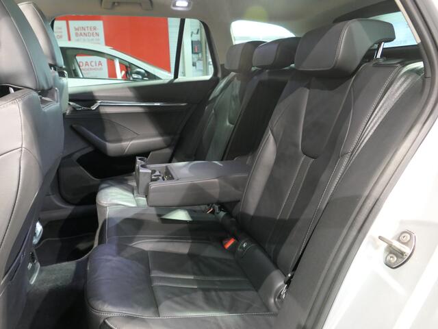 Skoda OCTAVIA Combi 1.0 e-TSI Business Edition Plus - Leder, Dodehoek, Schuif/kanteldak, Stoel/stuur verwarmd