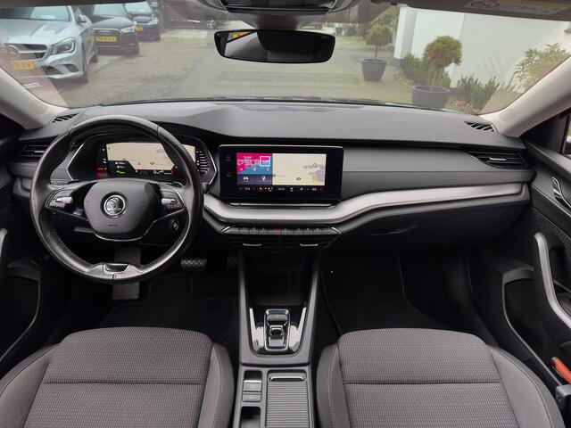 Skoda OCTAVIA Combi 1.4 TSI AUT6 iV PHEV EDITION NAVI AIRCO DIGI-DASH APPLE-CARPLAY LED LMV PDC NIEUWSTE MODEL !!