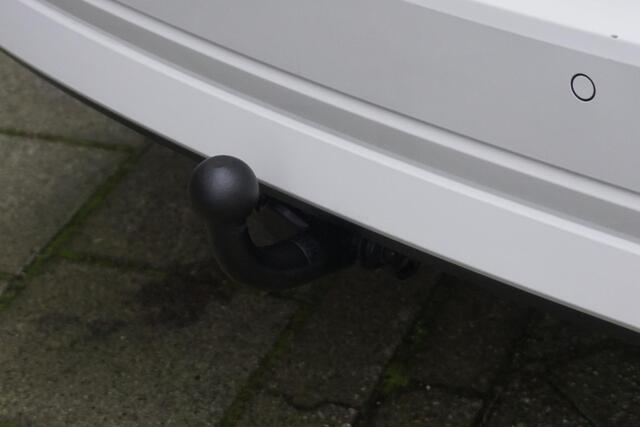 Skoda OCTAVIA Combi 1.0 TSI 110PK/Digi-Dashboard/Trekhaak/ Dealeronderhouden.