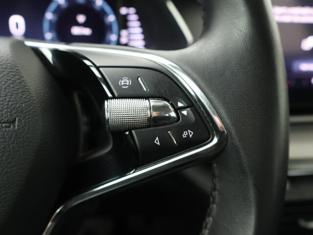 Skoda OCTAVIA Combi 1.0 TSI Ambition | 110 PK | Trekhaak wegklapbaar | LED verlichting | Navigatiesysteem |