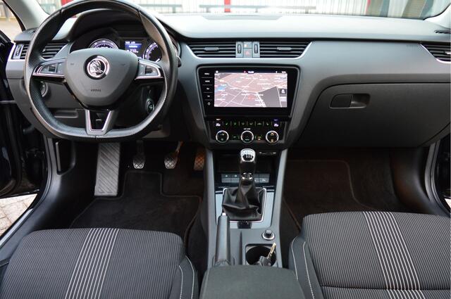 Skoda OCTAVIA Combi 1.0 TSI Greentech Style Business O.a: Stoelverw, Camera, PDC, LED, Carplay, Etc. All-in prijs!