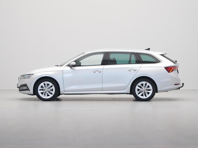 Skoda OCTAVIA Combi 1.5 TSI 150pk First Edition Trekhaak Navigatie Stoelverwarming Acc Pdc