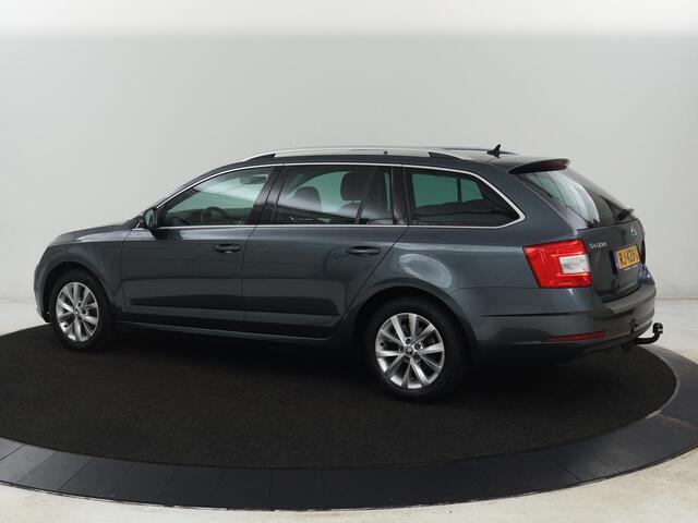 Skoda OCTAVIA 1.0 TSI Ambition | Stoelverwarming | Trekhaak | Half leder | Carplay | Navigatie | DAB | Climate control | Cruise control | Parkeerhulp | Bluetooth
