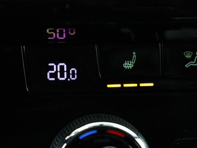 Skoda OCTAVIA 1.0 TSI Ambition | Stoelverwarming | Trekhaak | Half leder | Carplay | Navigatie | DAB | Climate control | Cruise control | Parkeerhulp | Bluetooth