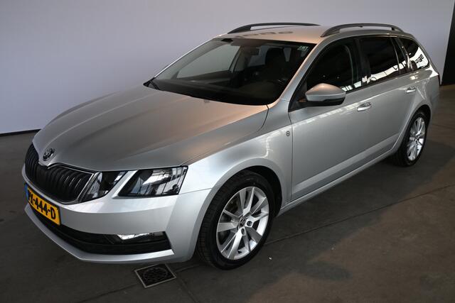 Skoda OCTAVIA Combi 1.0 TSI Greentech Ambition Business Automaat Clima Navigatie Trekhaak Inruil Mogelijk!