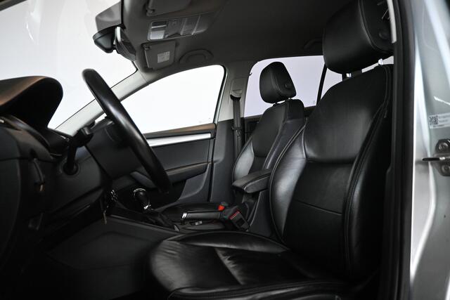 Skoda OCTAVIA Combi 1.0 TSI Greentech Ambition Business Automaat Clima Navigatie Trekhaak Inruil Mogelijk!