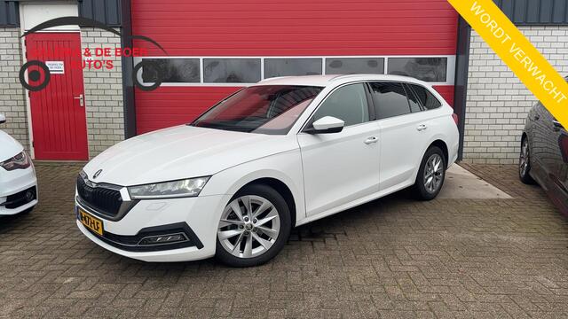 Skoda OCTAVIA Combi 1.0 e-TSI Business Edition Plus AUTOMAAT / TREKHAAK / FULL LED / STOELVERW / KEYLESS / CAMERA / CARPLAY / NL-AUTO