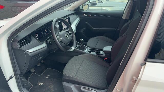 Skoda OCTAVIA Combi 1.0 TSI Business Edition TREKHAAK / FULL LED / CARPLAY / SFEER / NAVI / CLIMA / PDC / NL-AUTO