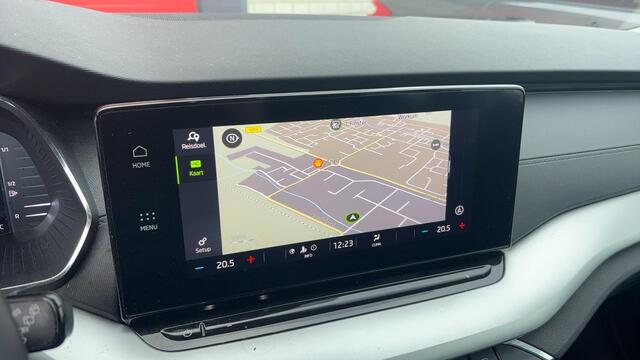 Skoda OCTAVIA Combi 1.0 TSI Business Edition TREKHAAK / FULL LED / CARPLAY / SFEER / NAVI / CLIMA / PDC / NL-AUTO