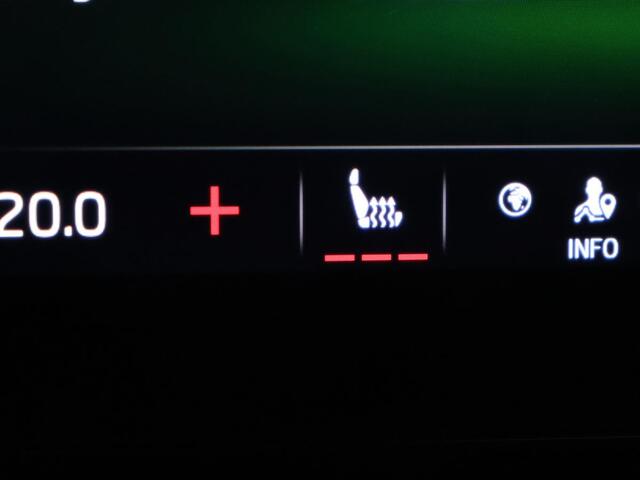 Skoda OCTAVIA 2.0 TSI RS | 245pk | Trekhaak | Stoelverwarming | Adaptive cruise | Camera | Sfeerverlichting | Navigatie | Canton Sound | Sportstoelen | Virtual Cockpit | Full LED