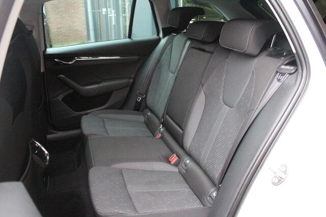 Skoda OCTAVIA Combi 1.0 e-TSI Business Edition Plus | ACC | CAMERA | BLINDSPOT | STOEL+STUUR/VERW | CARPLAY | 17'LMV | SFEER |