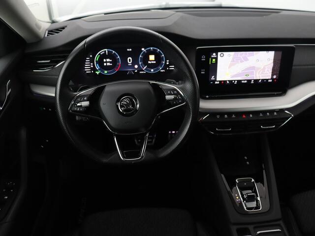 Skoda OCTAVIA 1.4 TSI iV PHEV Business Edition | Head-Up | Stoelverwarming | Adaptive cruise | Camera | Carplay | Sfeerverlichting | Massage | Achterbankverwarming | Navigatie | PHEV | Plug In