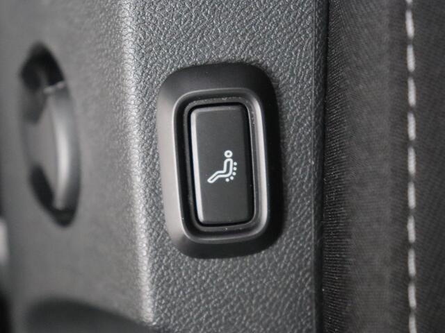 Skoda OCTAVIA 1.4 TSI iV PHEV Business Edition | Head-Up | Stoelverwarming | Adaptive cruise | Camera | Carplay | Sfeerverlichting | Massage | Achterbankverwarming | Navigatie | PHEV | Plug In