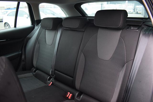 Skoda OCTAVIA Combi 1.0 e-TSI Business Edition | Apple CarPlay | Stoelverw. | Camera | Sportstoelen