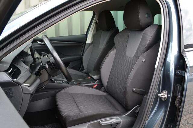 Skoda OCTAVIA Combi 1.4 TSI iV Business Edition LED/Carplay/18'' inch