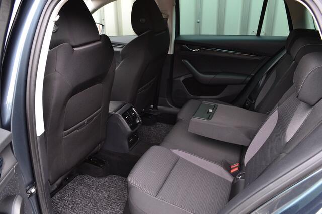 Skoda OCTAVIA Combi 1.4 TSI iV Business Edition LED/Carplay/18'' inch