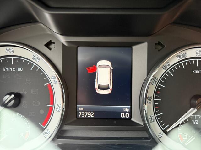 Skoda OCTAVIA Combi 1.0 TSI Business Edition | PDC voor achter | navigatie | cruise-